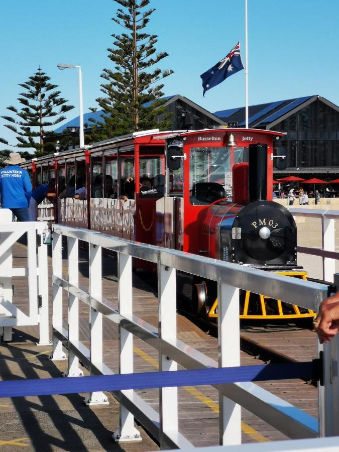 Busselton Jetty Chalets Hotel Exterior foto